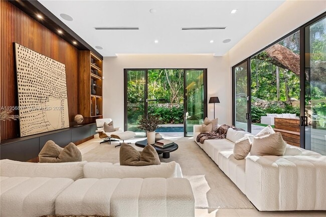 Building Photo - 2805 Freeman St