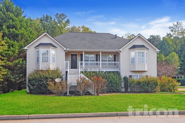 Building Photo - 15 Stable Ln