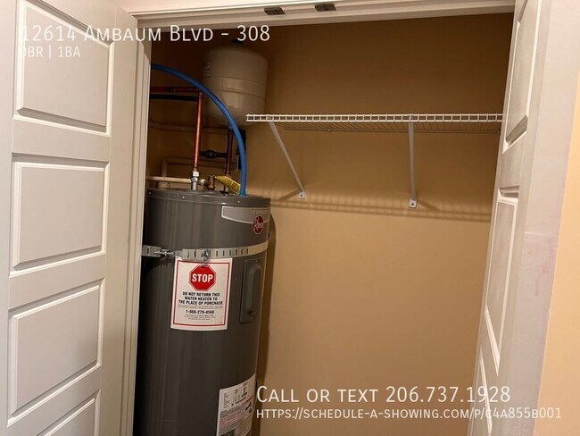 Building Photo - 12614 Ambaum Blvd SW