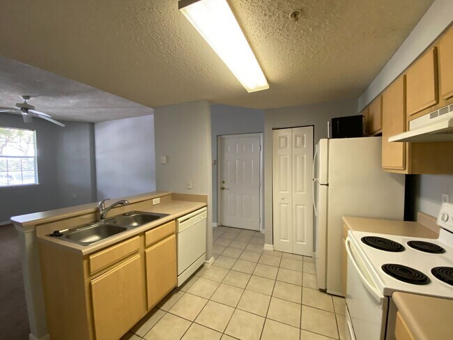 Building Photo - 10831 Windsor Walk Dr