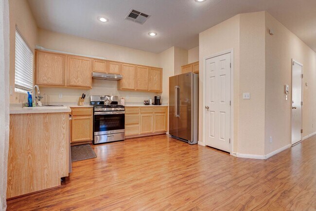 Building Photo - 9936 Elkhead Creek Way