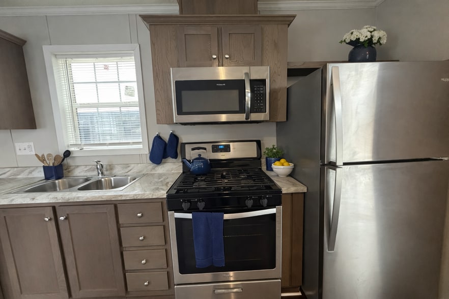 Building Photo - 7 First St. Unit 7