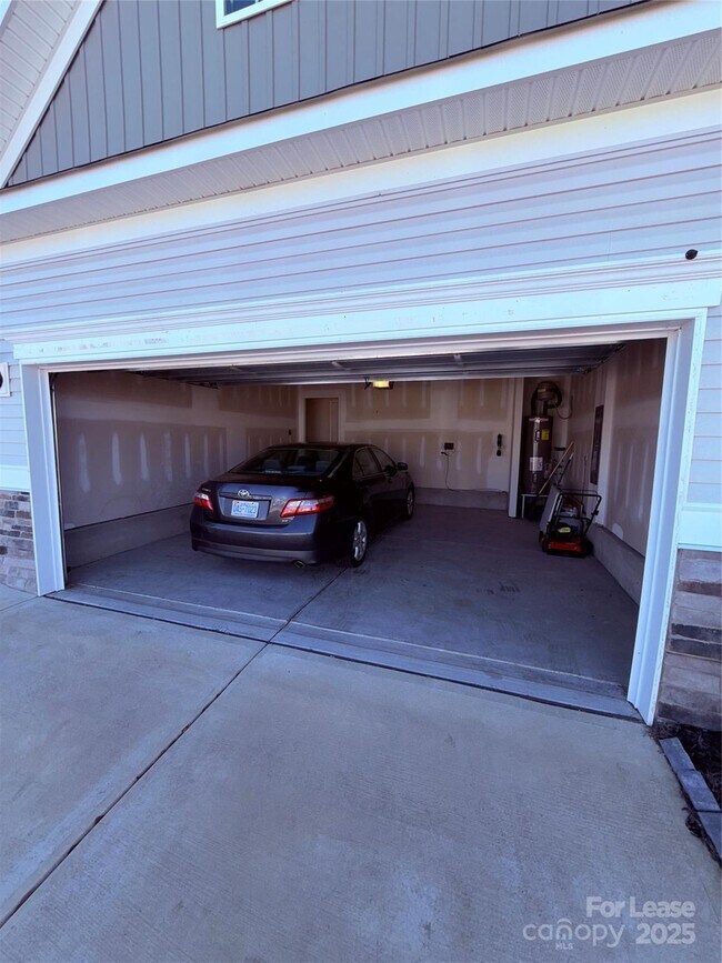 Building Photo - 5126 Idared Ct