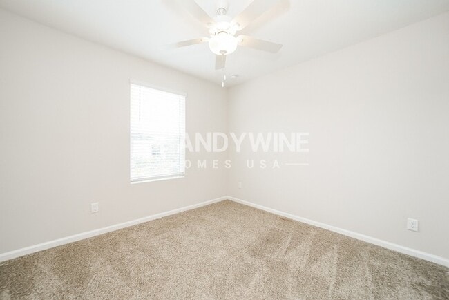 Building Photo - 481 Terabithia Way