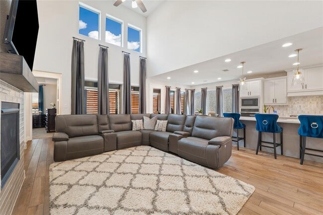 Building Photo - 212 Gary Wayne Dr