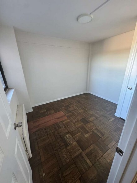 Primary Photo - 110 Washington St