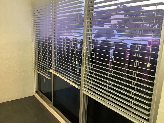 Building Photo - 5280 Bosque Ln