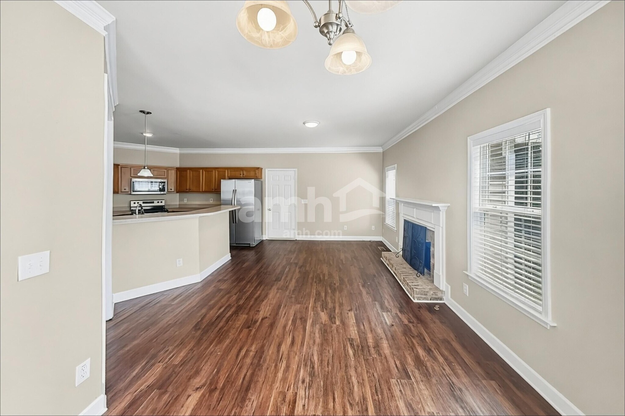 Building Photo - 5000 Idaho Dr