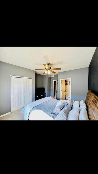 Building Photo - 9362 Amison Cir