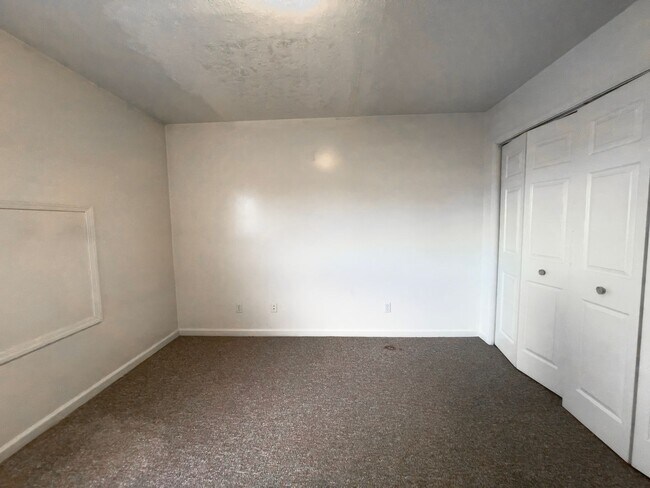 Building Photo - Yorktown School District