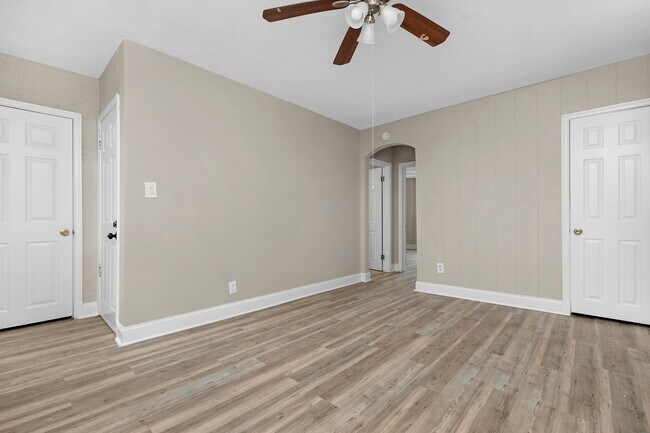 Building Photo - 1136 Steelton Ave