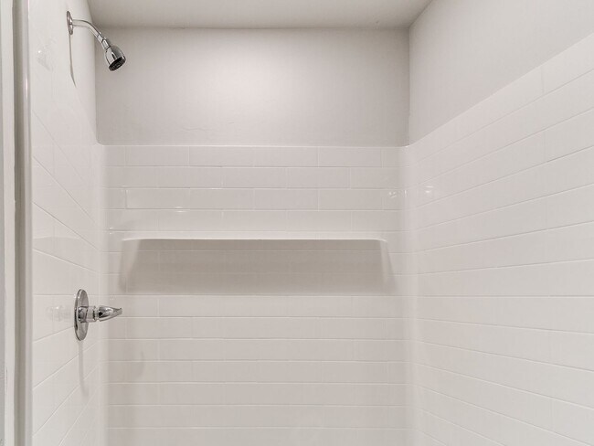 Building Photo - 928 S Bear Ln