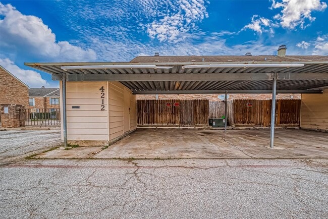 Building Photo - 4212 Belle Park Dr