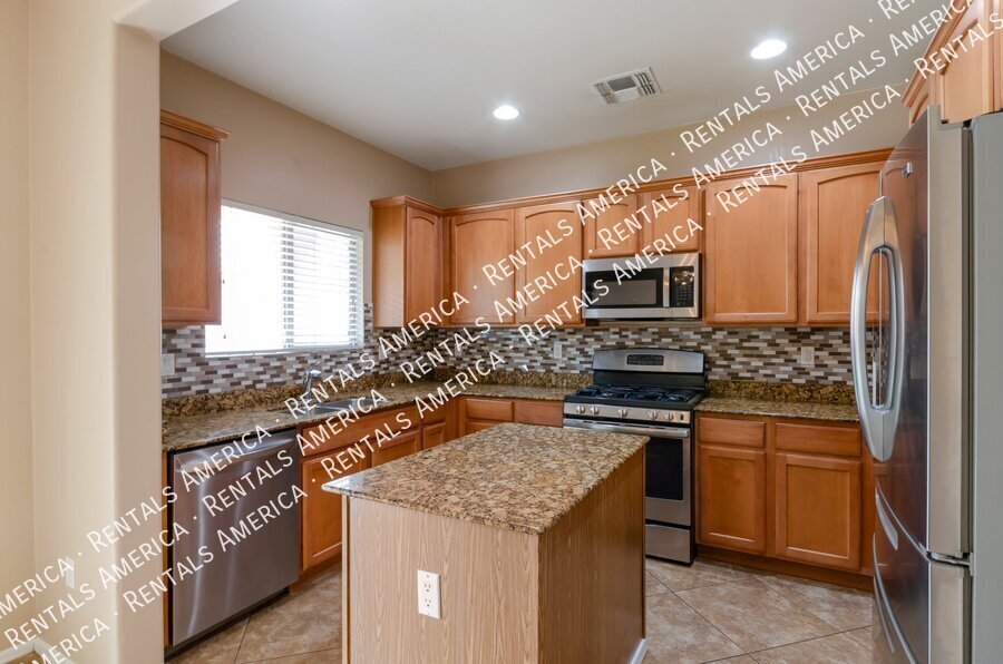 Building Photo - 1595 W Gleaming Moon Ln