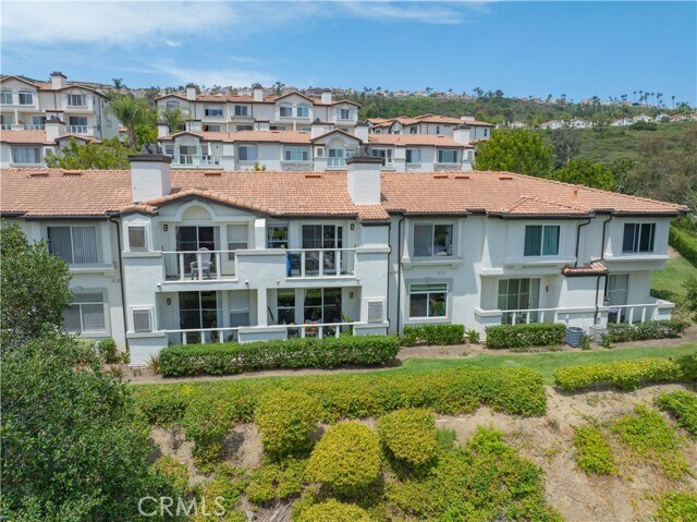 Building Photo - 30902 Club House Dr