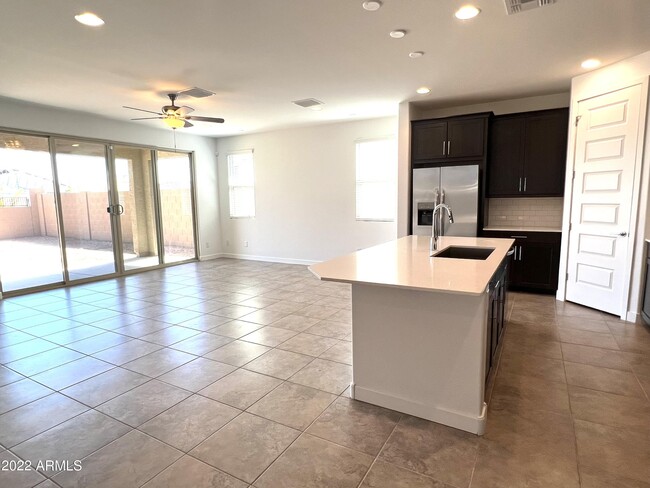 Building Photo - 16943 W Las Palmaritas Dr
