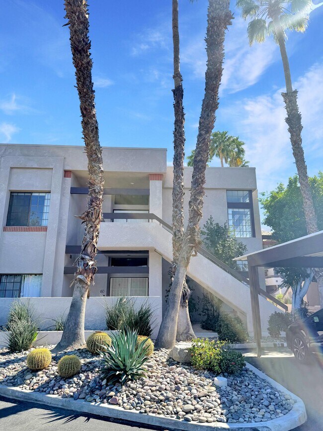 Building Photo - 2601 S Broadmoor Dr