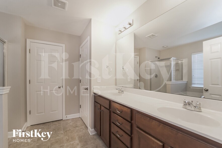 Building Photo - 4019 Linville Falls Ln