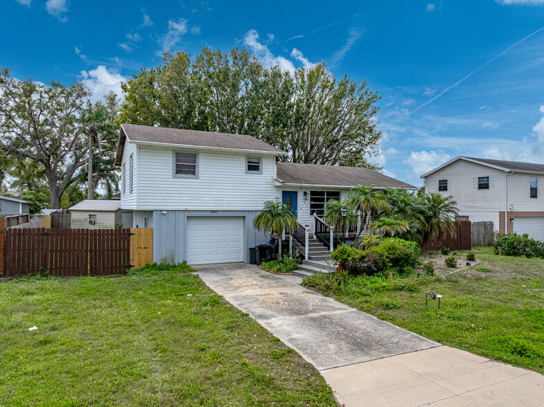 Building Photo - 403 48th Street Ct W