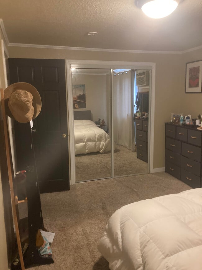 Bedroom - 336 N Grant St