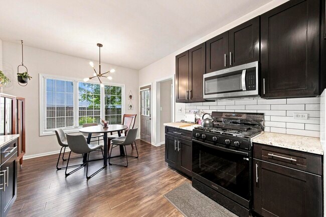 Building Photo - 4144 Florence Way