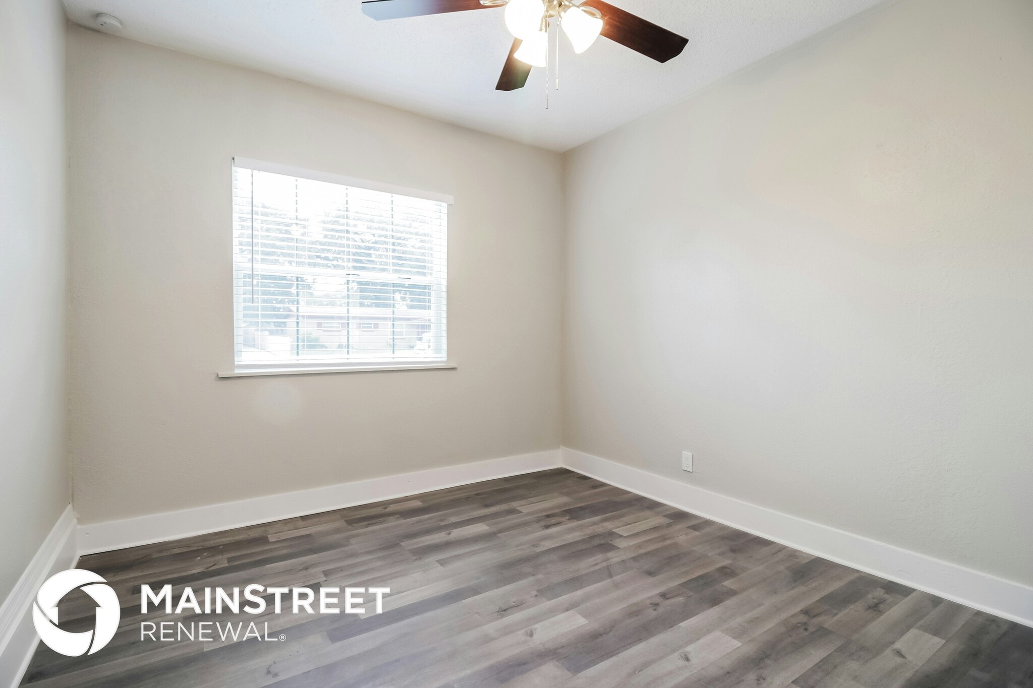 Building Photo - 3977 Kingsport Dr