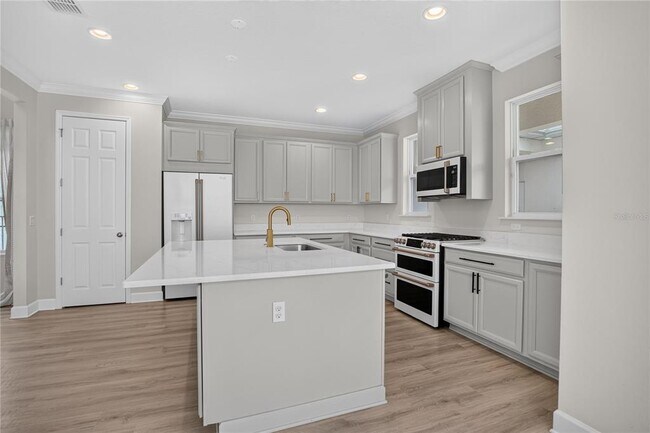 Building Photo - 15382 Arcadia Blf Lp