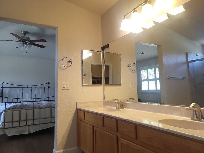 Building Photo - 2222 San Remo Dr