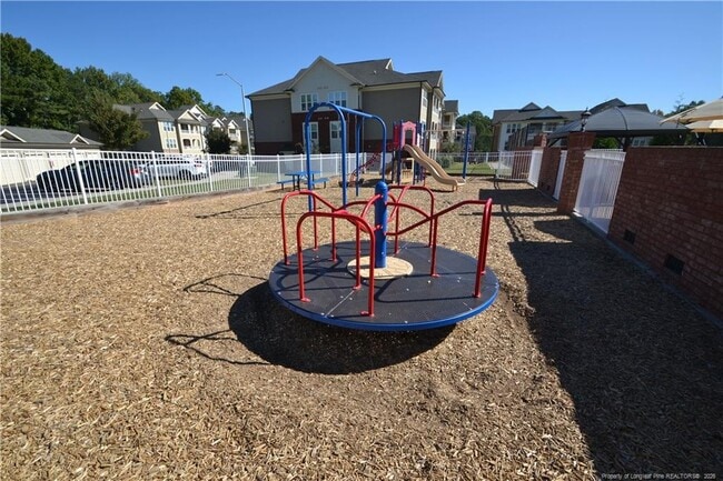 Building Photo - 244 Amber Acorn Ave