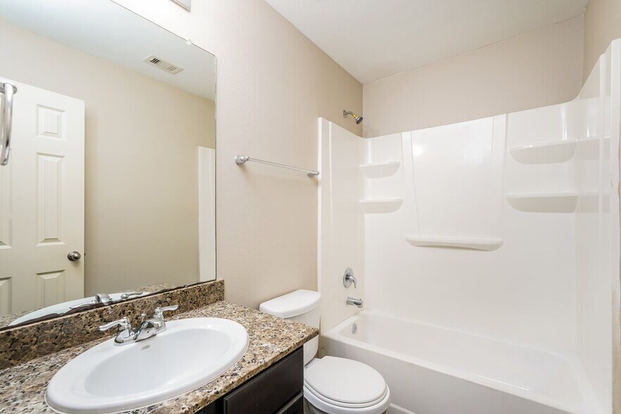 Building Photo - 21811 Octavia Way