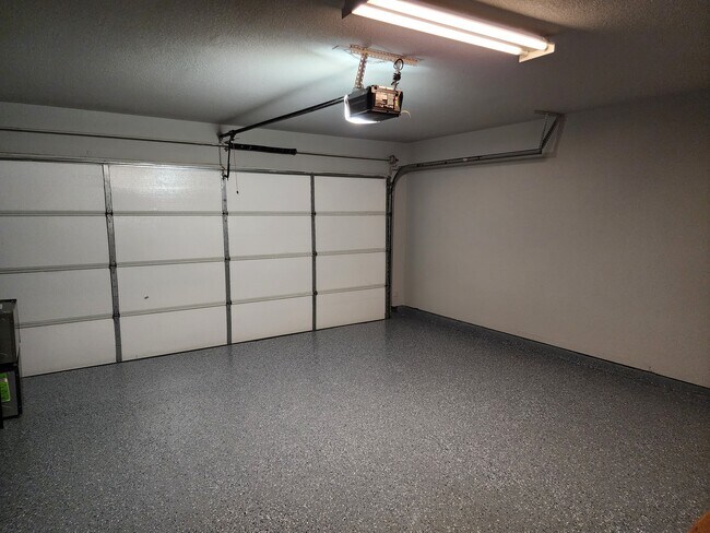 Building Photo - 2827 Saddlebred Trail