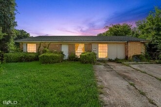 Building Photo - 8605 S Emerald Loop