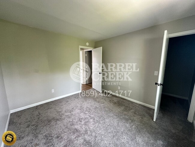Building Photo - 2-Bed 1.5-Bath Townhome