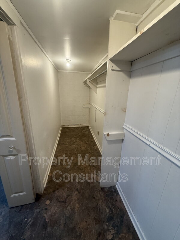 Building Photo - 2804 E 18th Ave