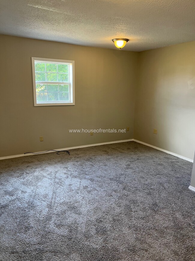 Building Photo - 777 Haney Rd