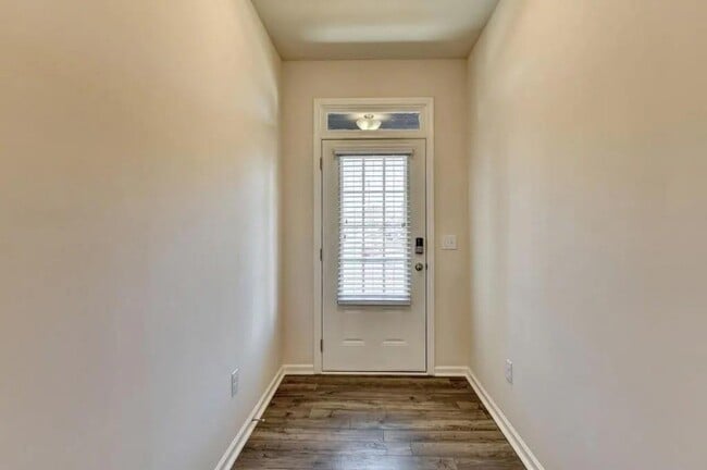 Building Photo - 162 Valimar Dr