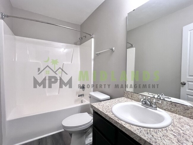 Building Photo - 464 Edenhall Dr