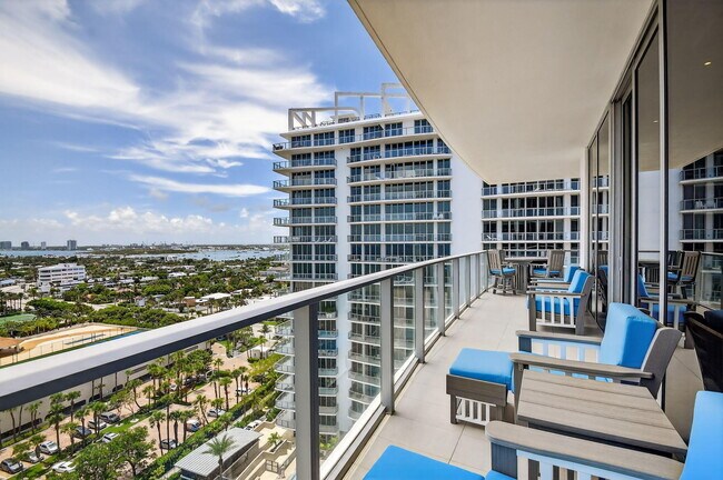 Building Photo - 3100 N Ocean Dr