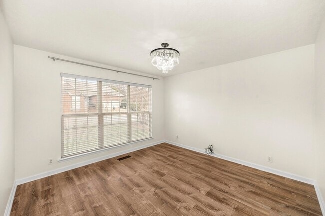 Building Photo - 7028 Sugarplum Rd