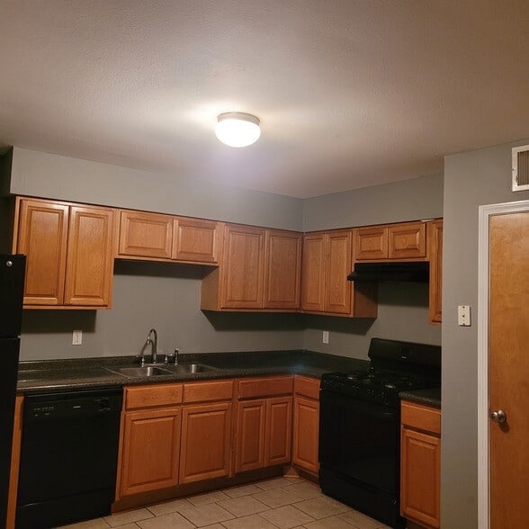 Kitchen - 9104 Atreus