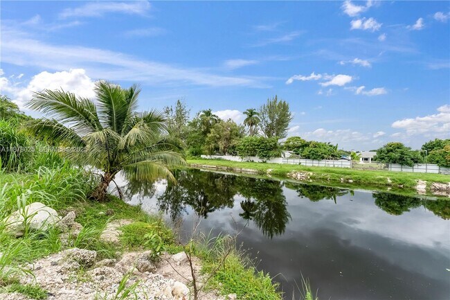 Building Photo - 1962 NW 107th St