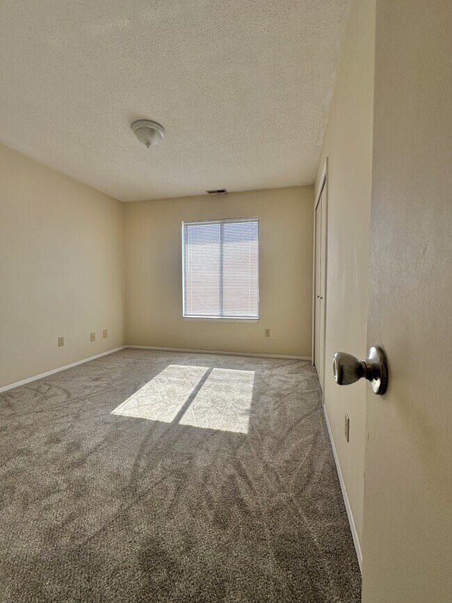 Building Photo - 15155 Seagull Dr