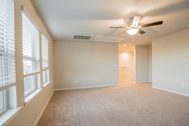 Building Photo - 1348 Eagle Ray St