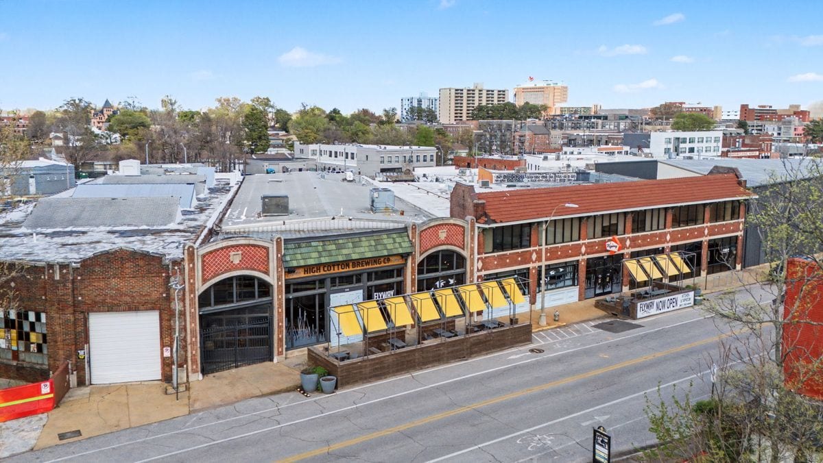Building Photo - 437 Monroe Ave