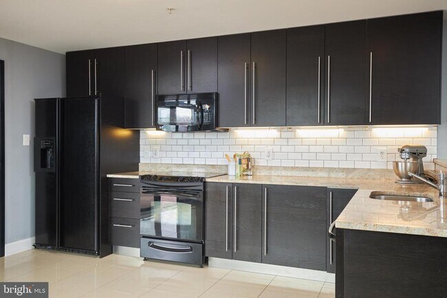 Building Photo - 1011 Arlington Blvd