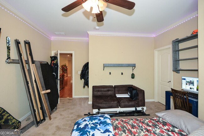 Building Photo - 2210 Spalding Dr