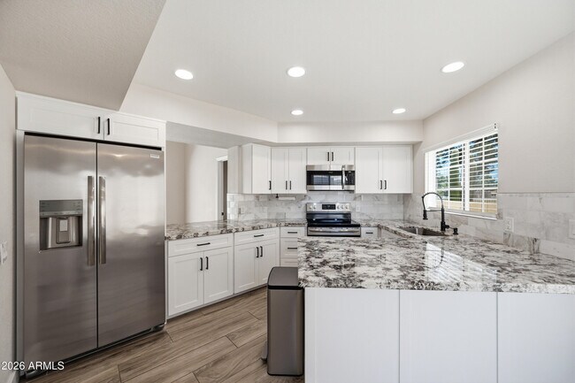 Building Photo - 17229 N Zuni Trail
