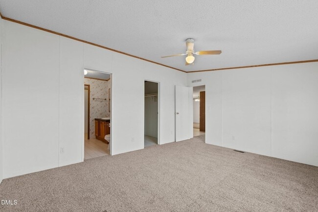 Building Photo - 1385 Live Oak Rd