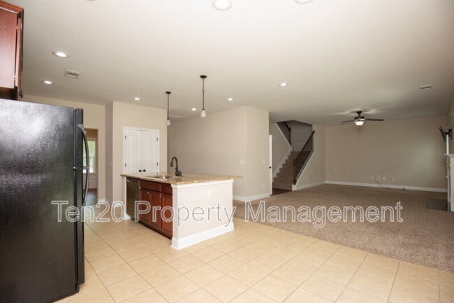 Building Photo - 4883 Wisteria Ln