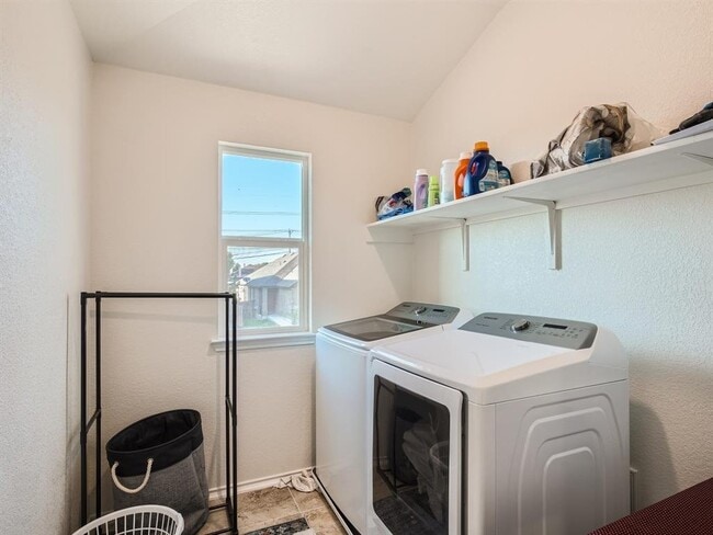Building Photo - 2471 Sunrise Road Apt #64, Round Rock, TX ...